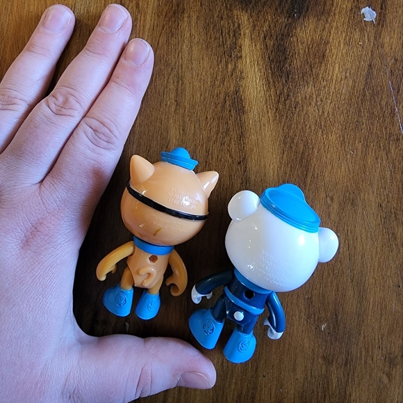 2 Octonaut toy figures, Captain and Quasi - Picture 3 of 3